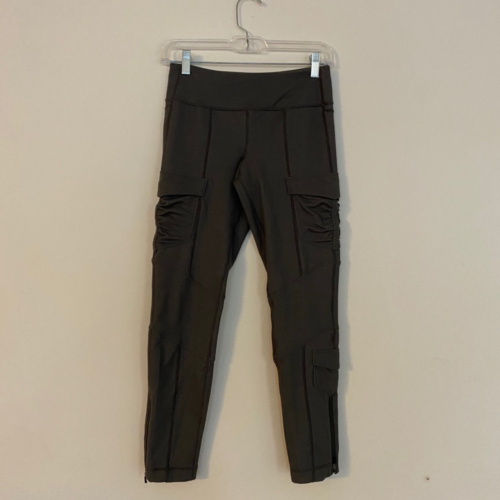 🖤🖤🖤Lululemon leggings size 6 10/10 🖤🖤🖤